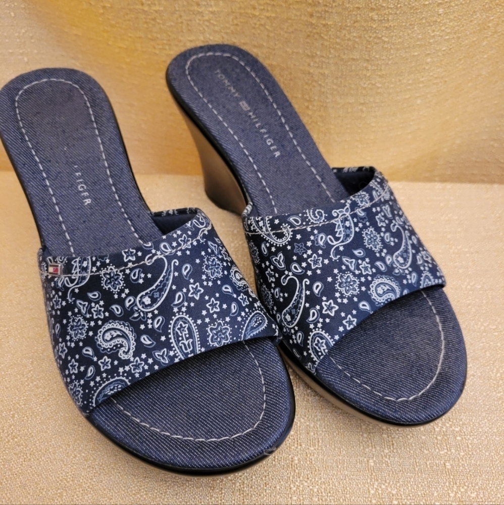 Tommy‎ Hilfiger Navy Paisley Bandana Wedge Slide Sandals Women's Size 6.5